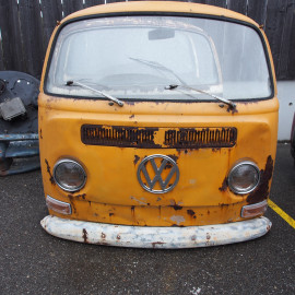 VW Front gelb